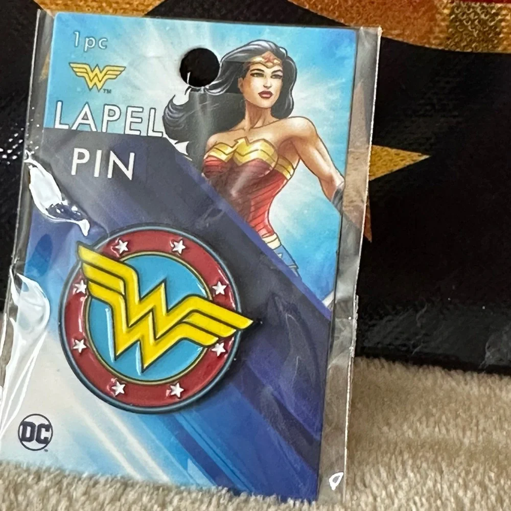Wonder Woman Super Hero Bundle for the Wonder Woman Enthusiast